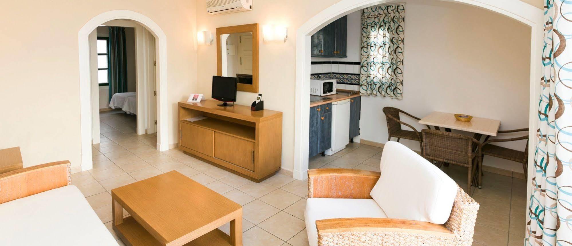 Apartamentos Livvo Puerto De Mogan Exterior foto